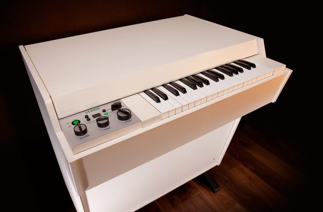 mellotron-m4000