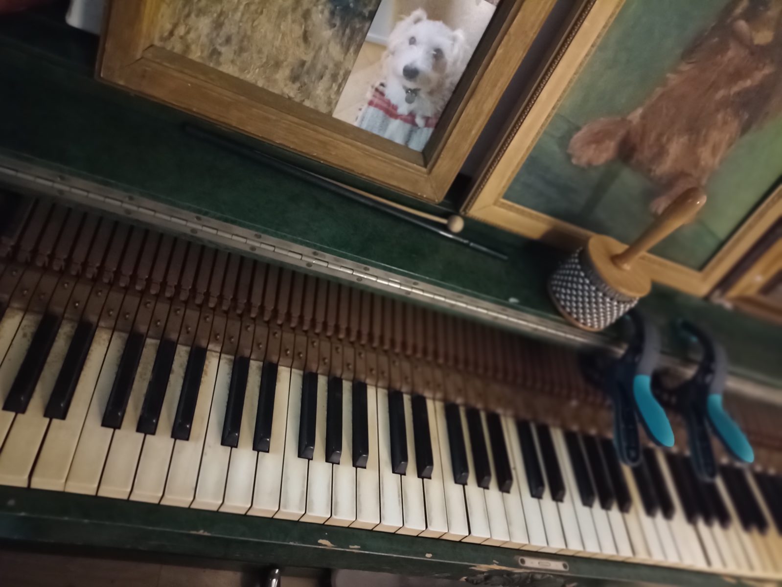 EVESTAFF piano